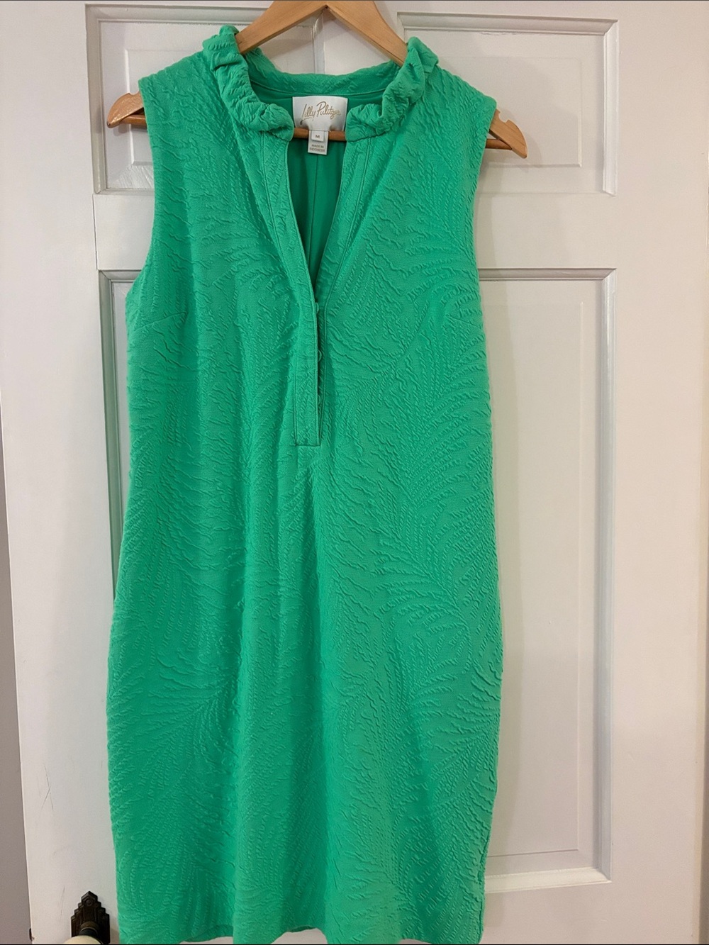 Lilly Pulitzer Sleeveless Textured Shift Dress in Bright Green